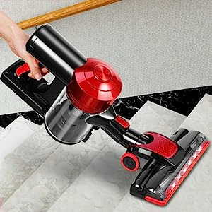 階段を掃除する